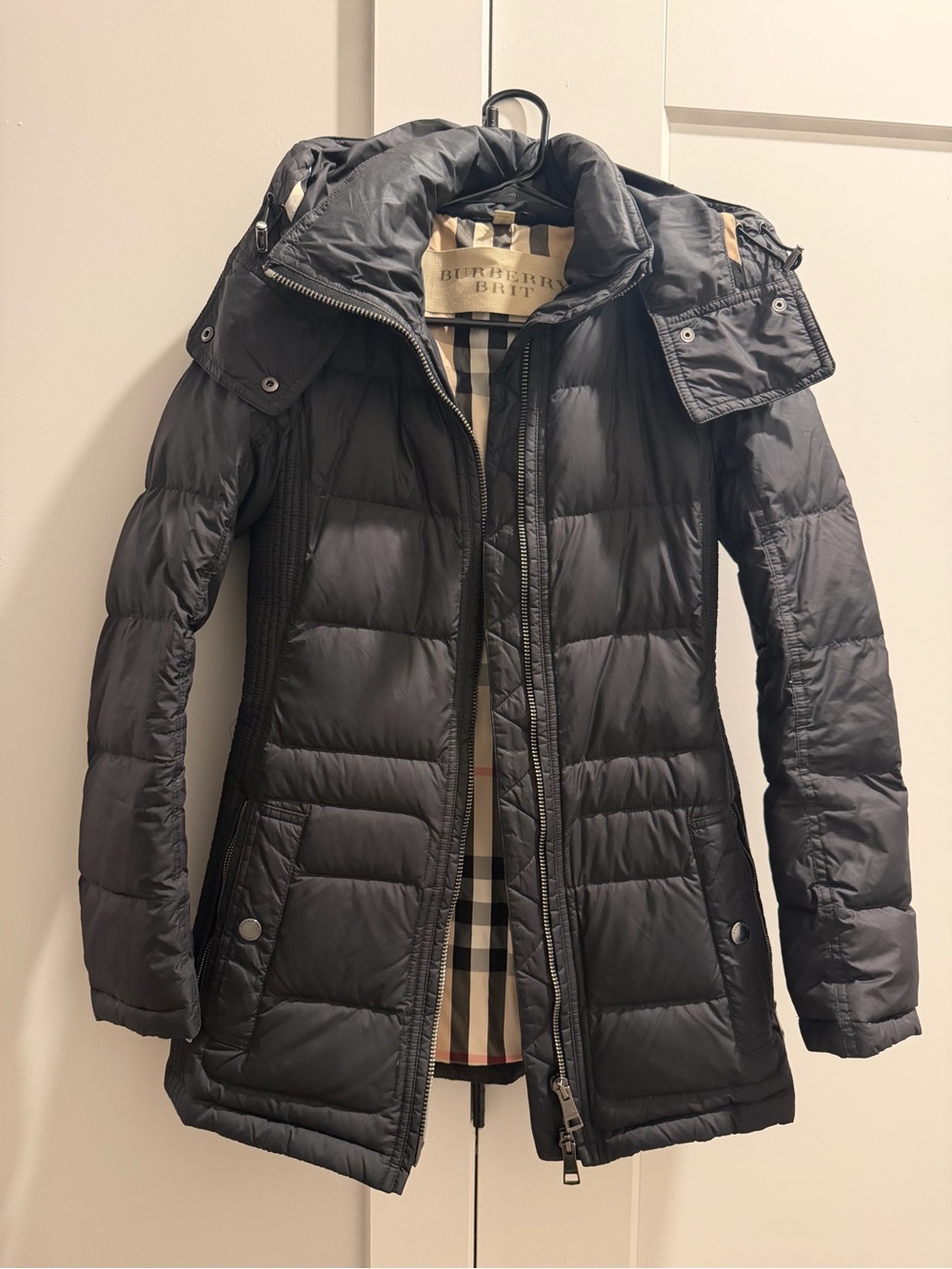 Burberry Black Quilted Down Puffer Coat with Signature Check Lining